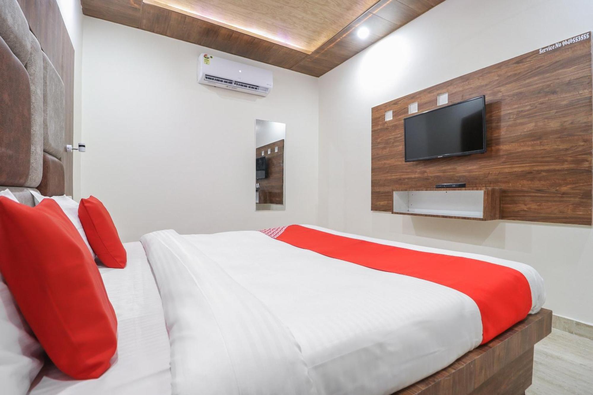 Oyo Flagship Hotel Ambani Zirakpur Buitenkant foto